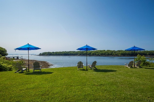 Strawberry Hill Seaside Inn image 3